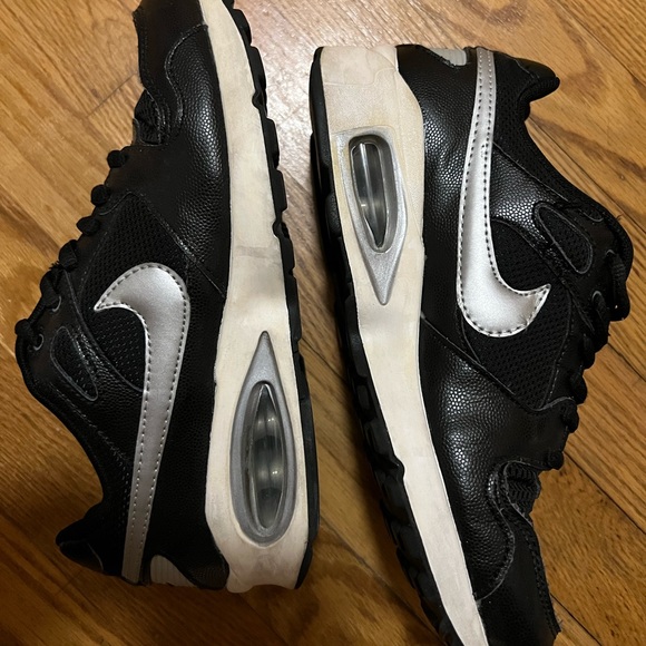 Women’s Nike Airmax SC leather lace up sneakers - Picture 6 of 6
